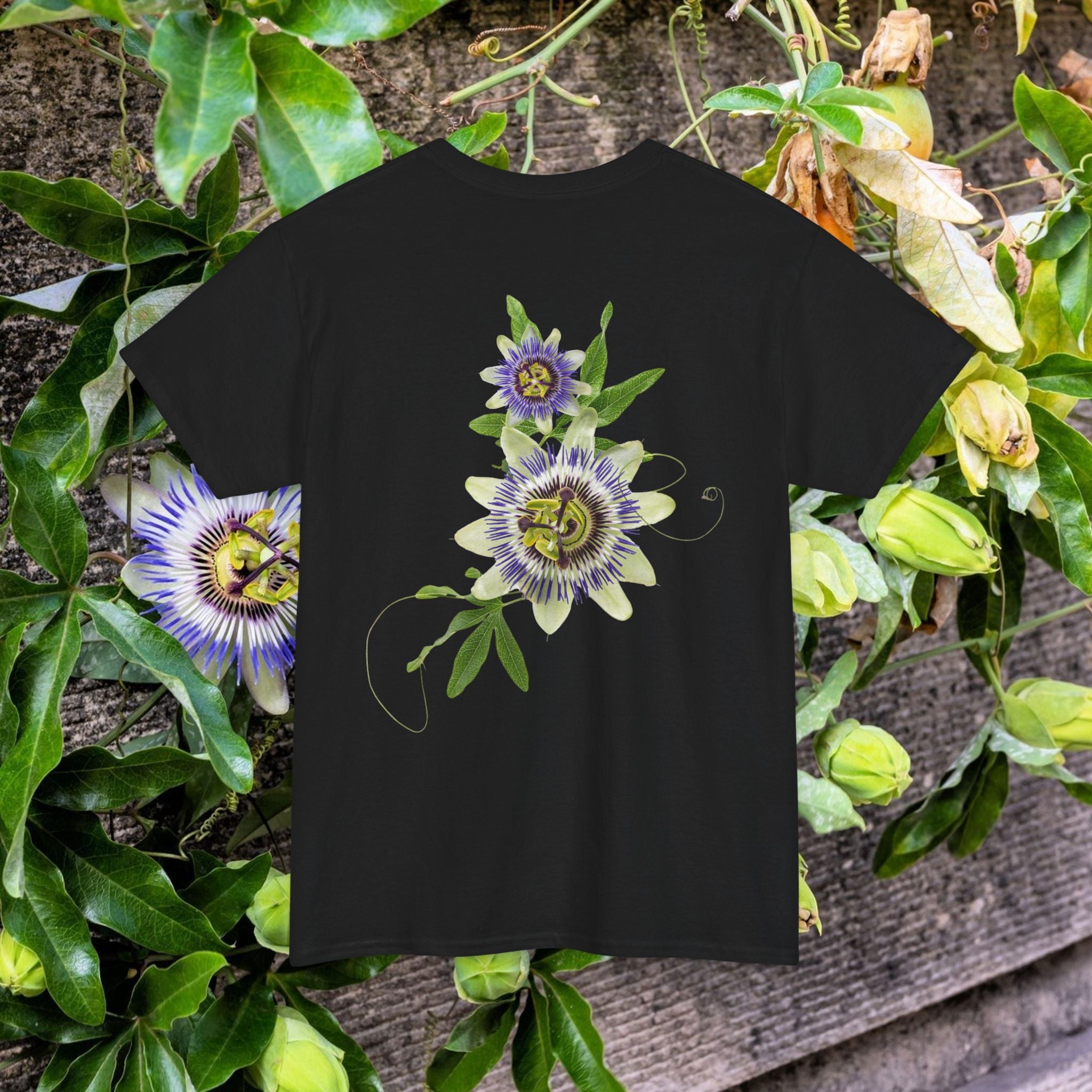 Flor De Parcha / Passion Flower Unisex Tee